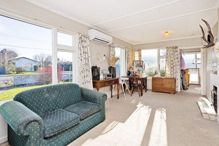 Photo of property in 66 Bullar Street, Grasmere, Invercargill, 9810