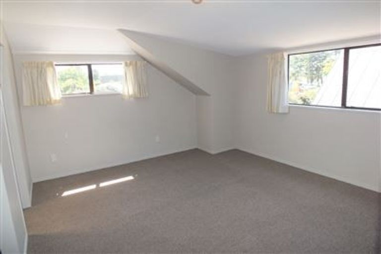 Photo of property in 1/318 Withells Road, Avonhead, Christchurch, 8042