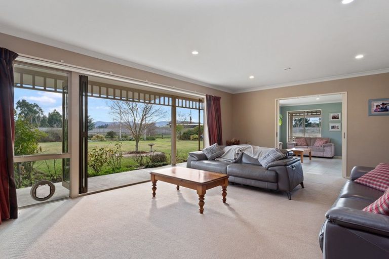 Photo of property in 635 Barkers Road, Loburn, Rangiora, 7472