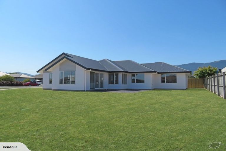 Photo of property in 2 Lassen Place, Stoke, Nelson, 7011