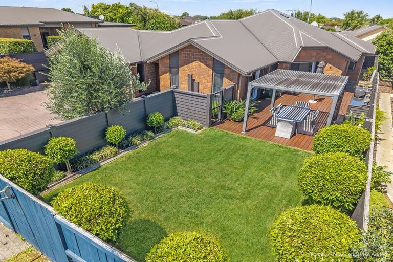 Photo of property in 8 Farleigh Close, Huntington, Hamilton, 3210