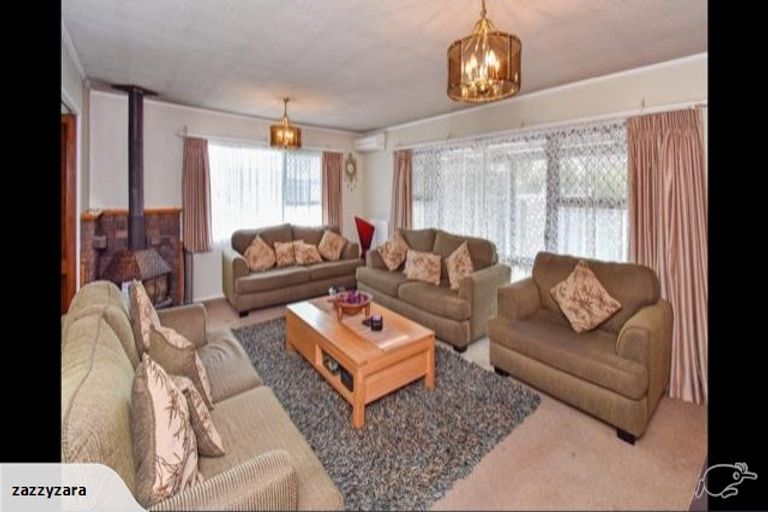 Photo of property in 23 Lane Road, Weymouth, Auckland, 2103