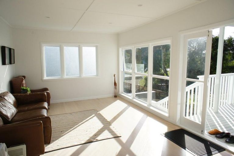 Photo of property in 44 Channel View Road, Campbells Bay, Auckland, 0630