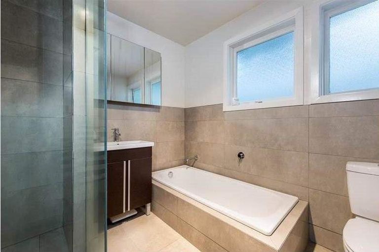 Photo of property in 8 Taumata Road, Castor Bay, Auckland, 0620