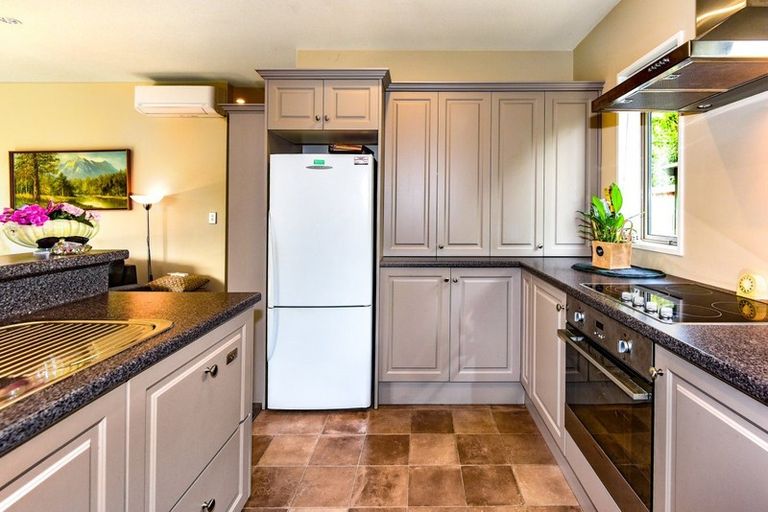 Photo of property in 24 Streamside Court, Woolston, Christchurch, 8062