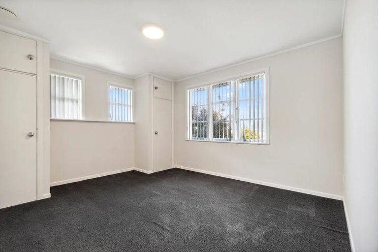 Photo of property in 42 Churchill Avenue, Manurewa, Auckland, 2102