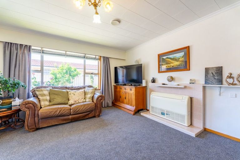 Photo of property in 12 Churchill Place, Waimate, 7924
