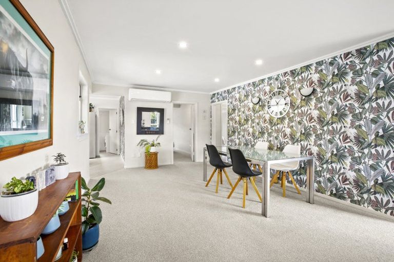 Photo of property in 1385 South Road, Kaitake, New Plymouth, 4374