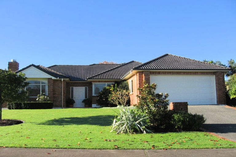Photo of property in 100 Landing Drive, Albany, Auckland, 0632