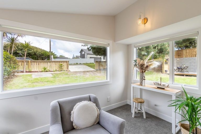 Photo of property in 3b Kowhai Street, Otaki Beach, Otaki, 5512
