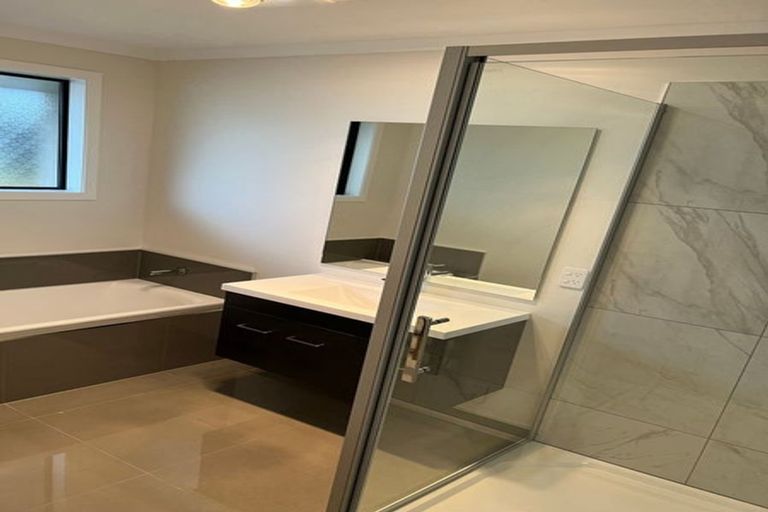 Photo of property in 85 Melksham Drive, Churton Park, Wellington, 6037