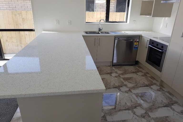 Photo of property in 27 Tawhiti Road, Pukekohe, 2120