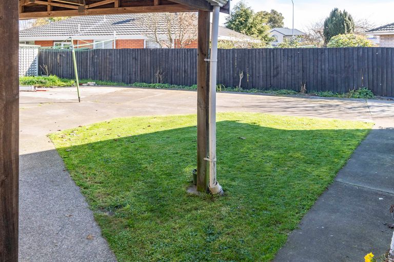 Photo of property in 399 Yaldhurst Road, Russley, Christchurch, 8042