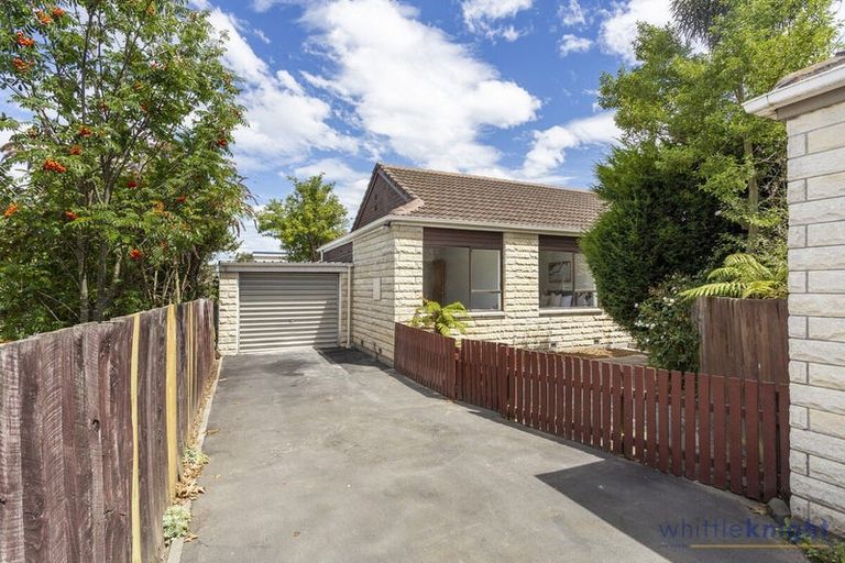 Photo of property in 3/92 North Avon Road, Richmond, Christchurch, 8013