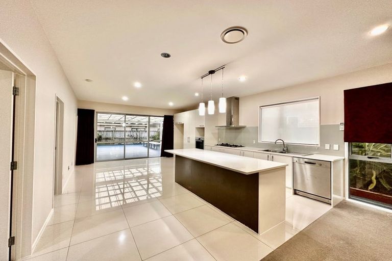 Photo of property in 18 Dromoland Drive, Flat Bush, Auckland, 2019