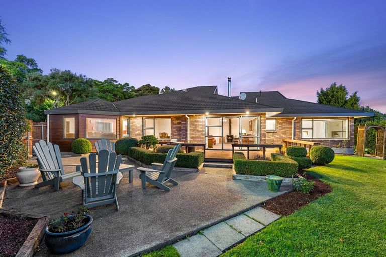 Photo of property in 2 Rosebank Grove, Waikanae, 5036