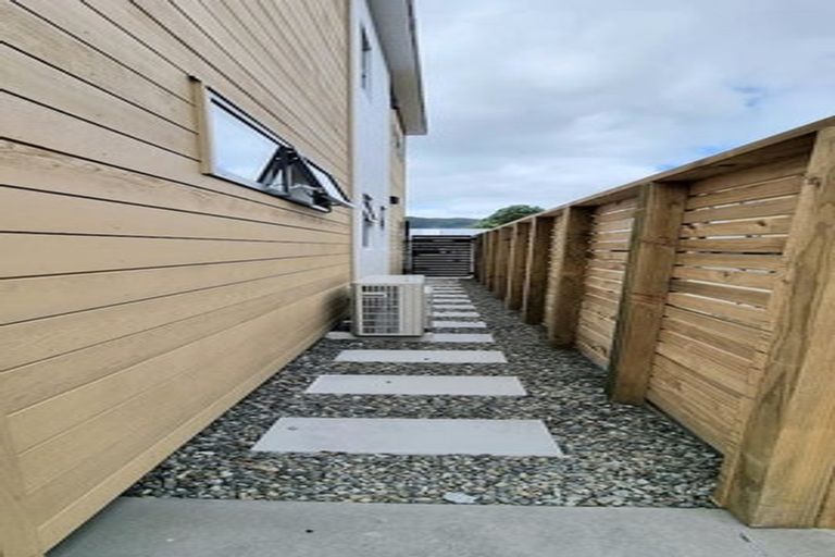 Photo of property in 9/240 Stokes Valley Road, Stokes Valley, Lower Hutt, 5019