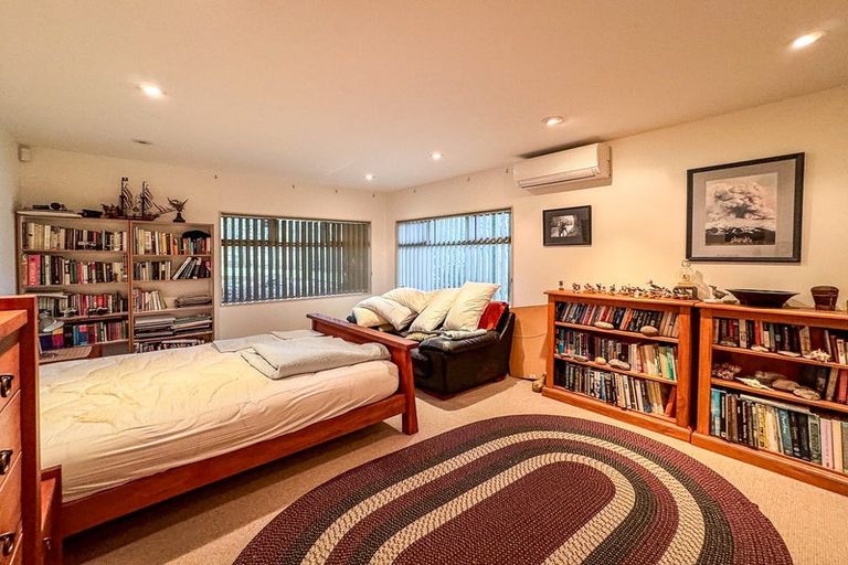 Photo of property in 2/3 Oban Road, Browns Bay, Auckland, 0630