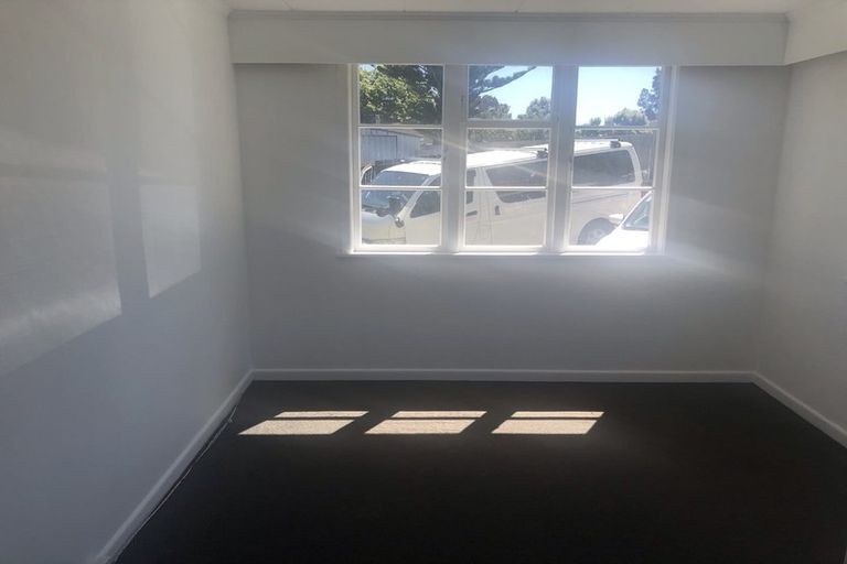 Photo of property in 10 Igloo Place, Red Hill, Papakura, 2110