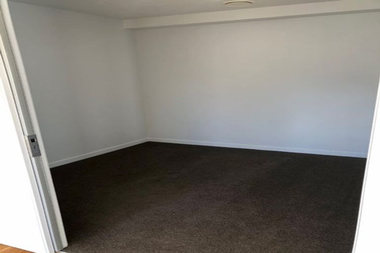 Photo of property in Frank Sargeson Apts, 2/74g Anzac Street, Takapuna, Auckland, 0622
