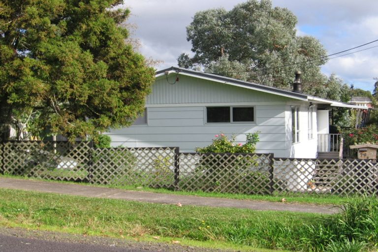 Photo of property in 79 Simpson Road, Ranui, Auckland, 0612