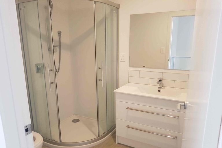 Photo of property in 12/19 Ruakiwi Road, Hamilton Lake, Hamilton, 3204