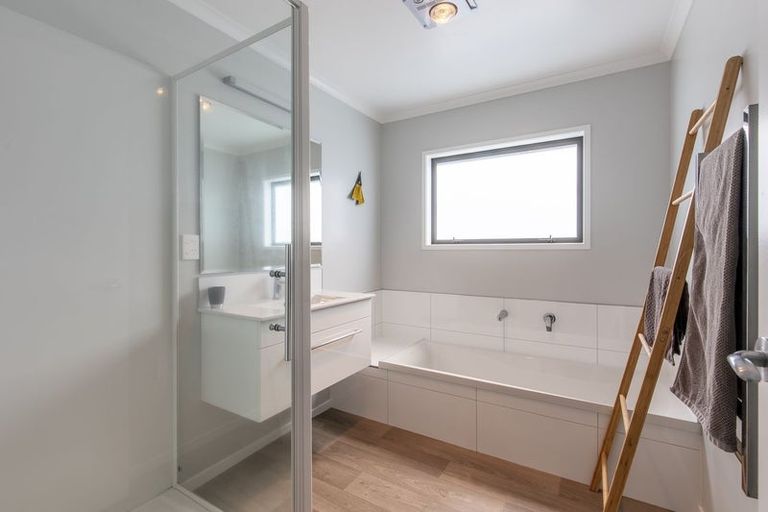 Photo of property in 112 Parekaawa Drive, Motuoapa, 3382