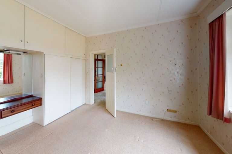 Photo of property in 12 Saint Leonard Street, Saint Johns Hill, Whanganui, 4501