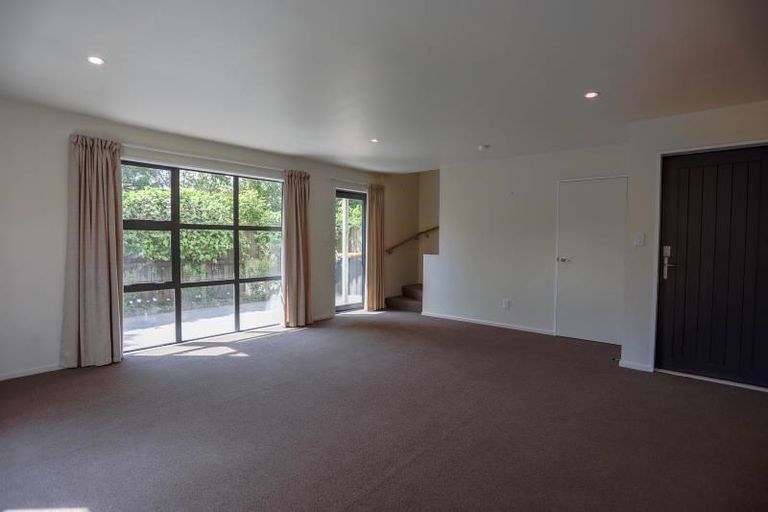 Photo of property in 300 Riccarton Road, Upper Riccarton, Christchurch, 8041