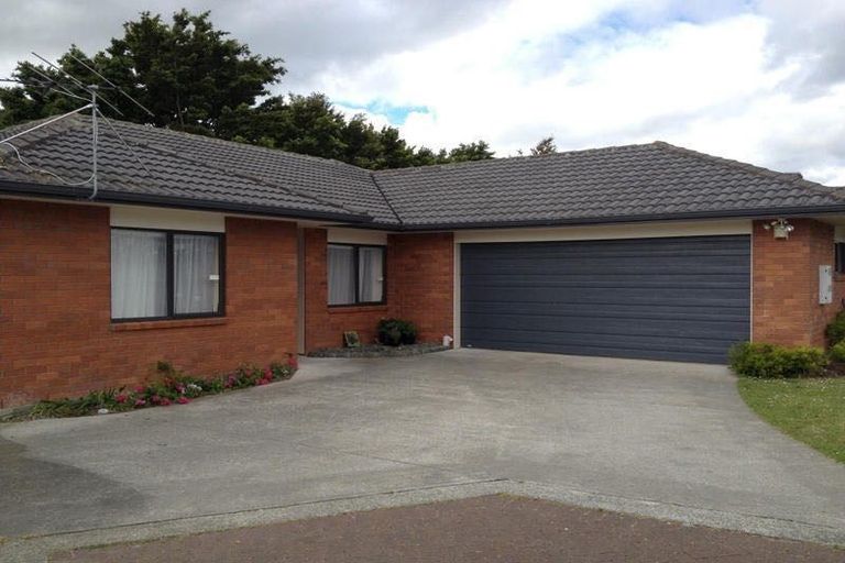 Photo of property in 70 Milson Drive, Papakura, 2110