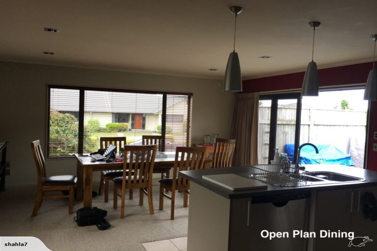 Photo of property in 4 Johnstone Drive, Fitzherbert, Palmerston North, 4410