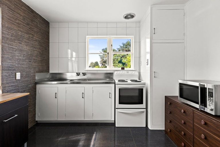 Photo of property in 104 Nuffield Avenue, Marewa, Napier, 4110