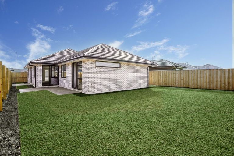 Photo of property in 12 Mccahon Lane, Rolleston, 7615