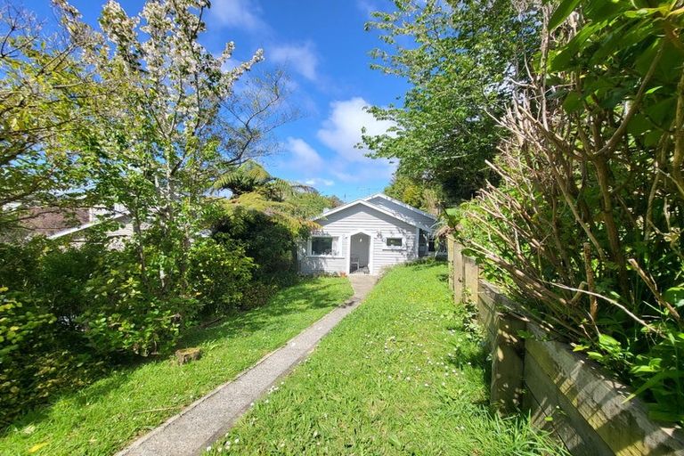 Photo of property in 7 Woodland Road, Johnsonville, Wellington, 6037