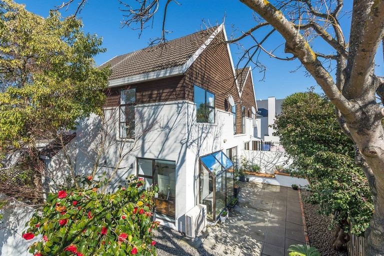 Photo of property in 2/1 Winchester Street, Merivale, Christchurch, 8014