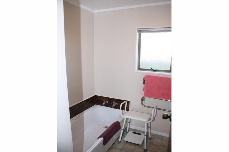 Photo of property in 11 Houhere Place, Tikipunga, Whangarei, 0112