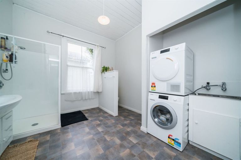 Photo of property in 31 Dahlia Street, Palmerston North, 4410