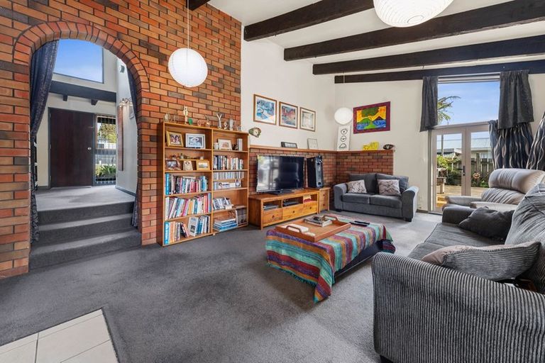 Photo of property in 10 Neri Crescent, Pomare, Rotorua, 3015