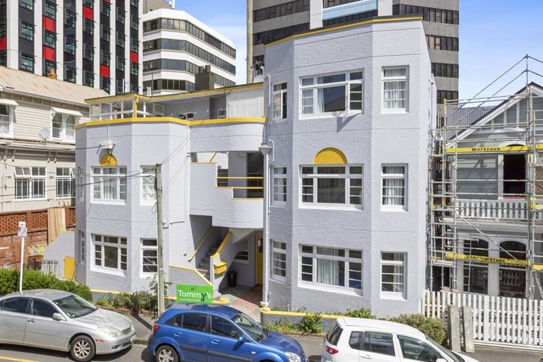 Photo of property in 20e Portland Crescent, Thorndon, Wellington, 6011