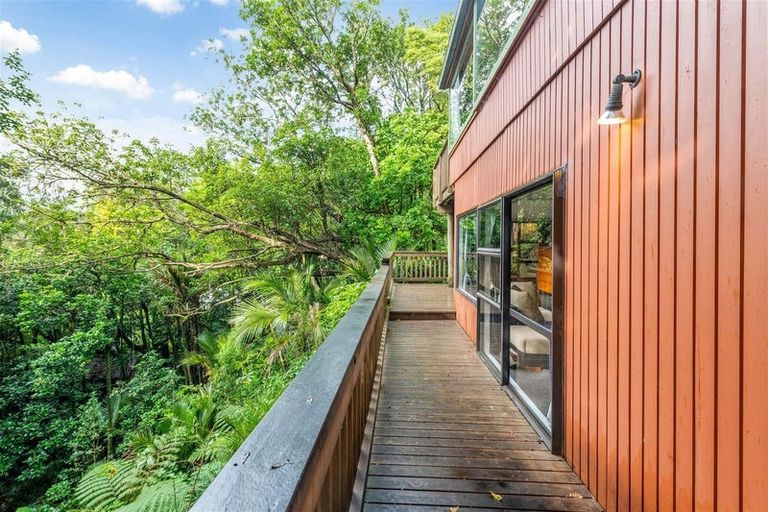 Photo of property in 40 Tanekaha Road, Titirangi, Auckland, 0604