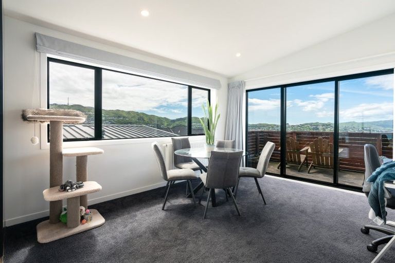 Photo of property in 79 Spenmoor Street, Newlands, Wellington, 6037