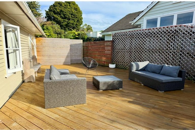 Photo of property in 11a Baroda Street, Khandallah, Wellington, 6035