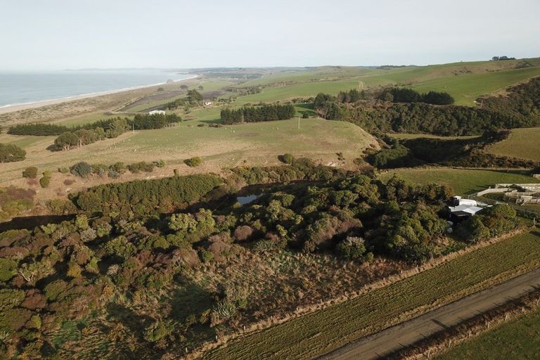 Photo of property in 168 Chrystalls Beach Road, Glenledi, Milton, 9292