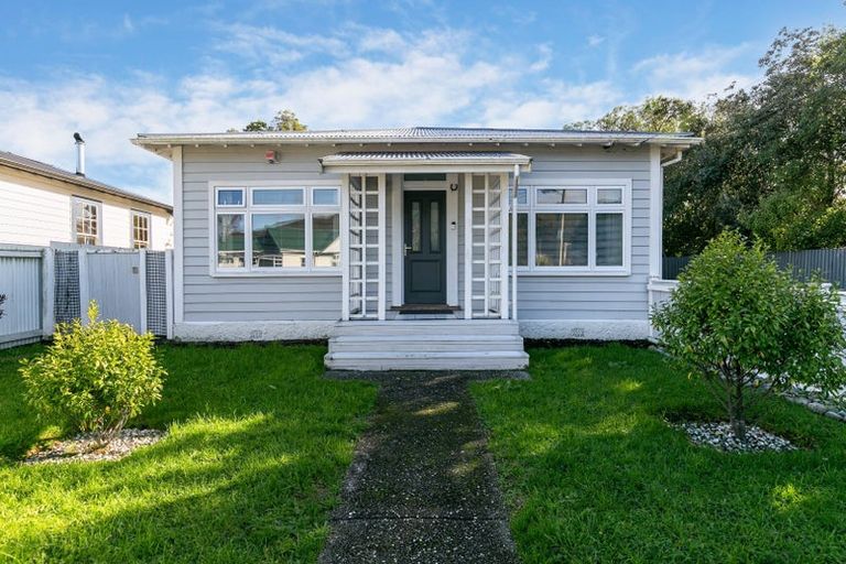 Photo of property in 53 Awamutu Grove, Waiwhetu, Lower Hutt, 5010