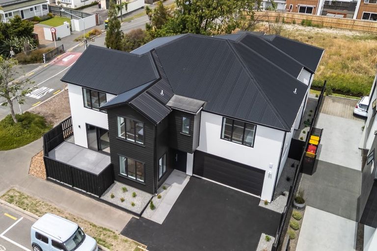 Photo of property in 210 Edgeware Road, Edgeware, Christchurch, 8013