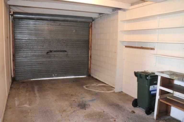 Photo of property in 9 Brightwater Terrace, Terrace End, Palmerston North, 4410