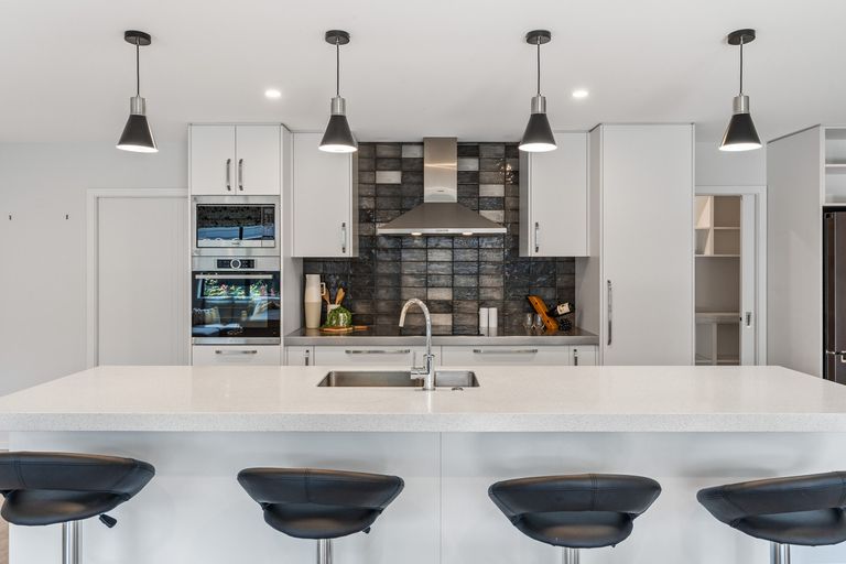 Photo of property in 16 Carrick Place, Mosgiel, 9024