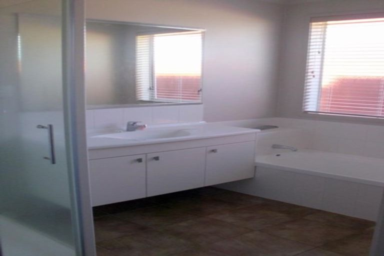 Photo of property in 44 Kakapo Place, Pyes Pa, Tauranga, 3112