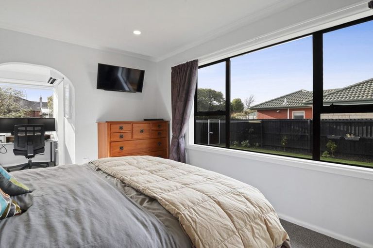 Photo of property in 76 Balrudry Street, Avonhead, Christchurch, 8042