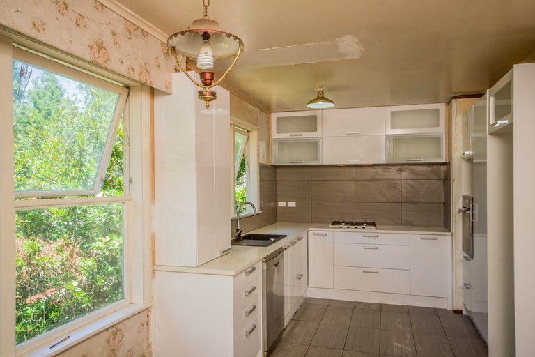 Photo of property in 35 Parker Avenue, New Lynn, Auckland, 0600